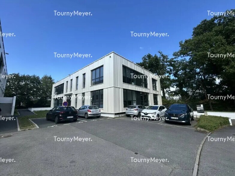 Office in Nantes for lease - Building Photo - Image 1 of 9
