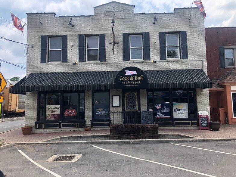 275 E Sharon Rd, Cincinnati, OH for sale - Building Photo - Image 1 of 1