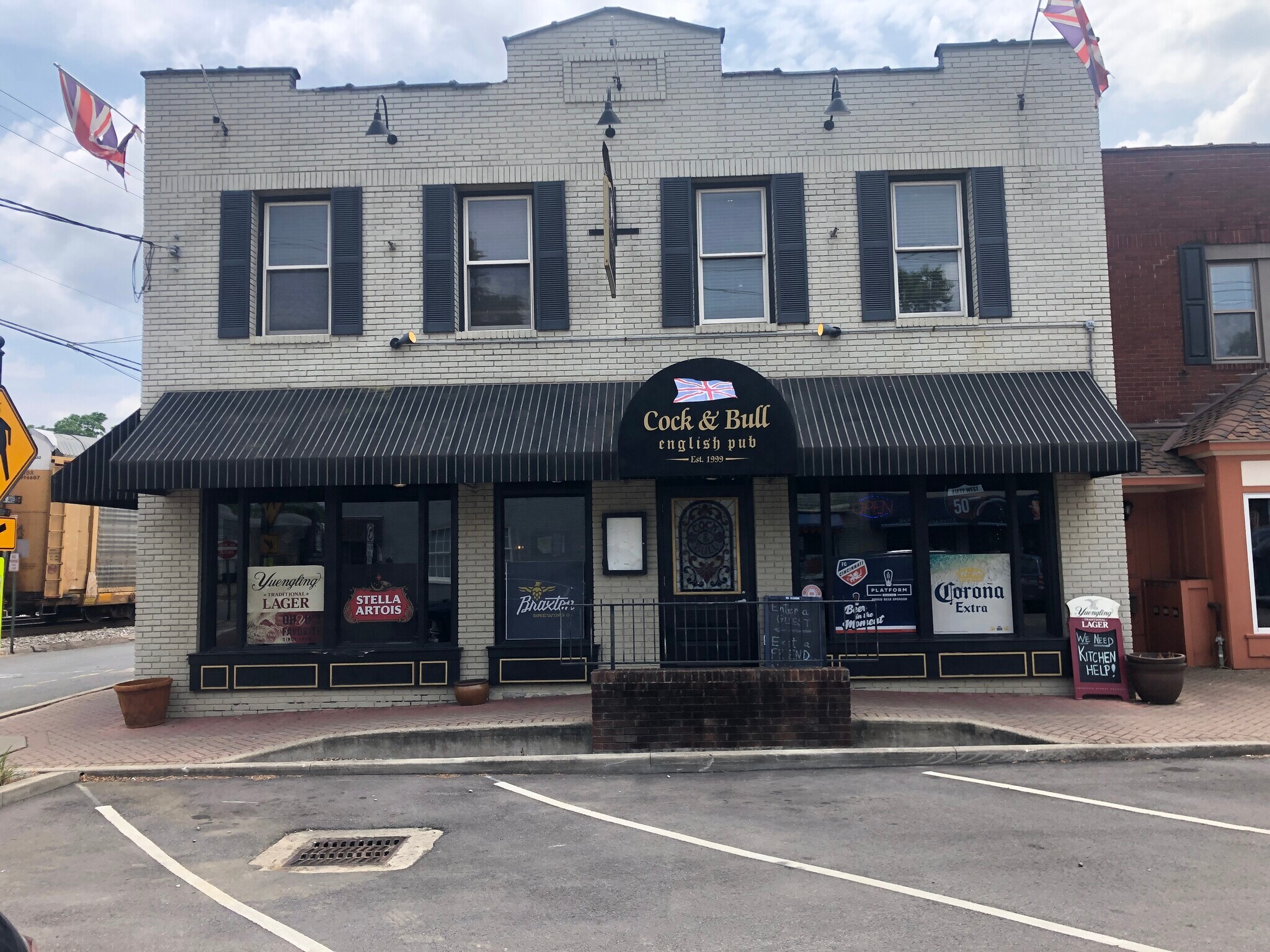 275 E Sharon Rd, Cincinnati, OH for sale Building Photo- Image 1 of 1