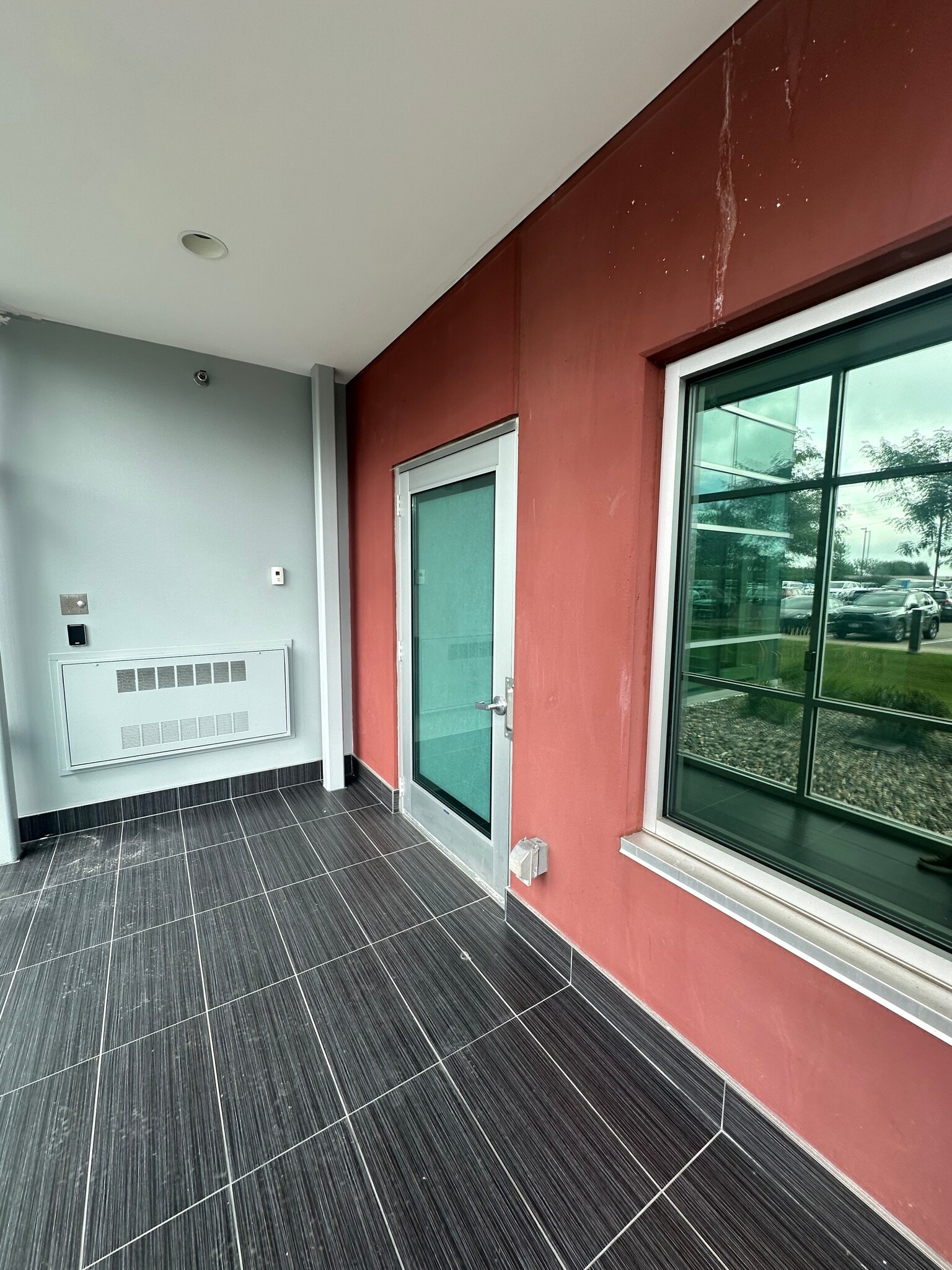 1000 140th St W, Burnsville, MN for lease Interior Photo- Image 1 of 21