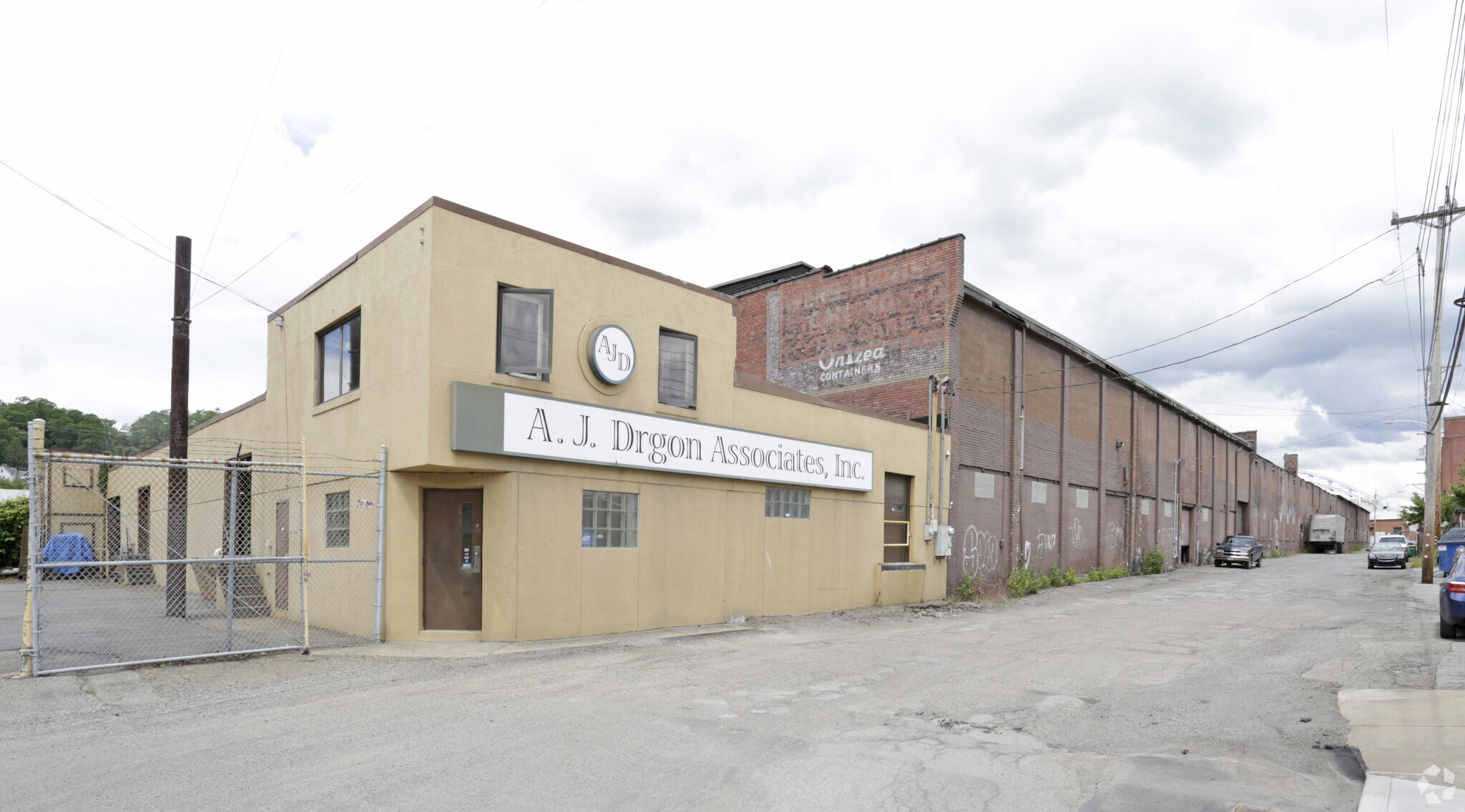 201 Chambers St, McKees Rocks, PA for sale Primary Photo- Image 1 of 1