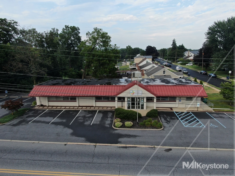 35 S Dwight St, West Lawn, PA for sale - Building Photo - Image 3 of 36