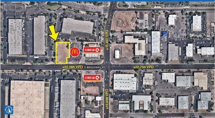 3120 E Broadway Rd, Phoenix, AZ for lease - Building Photo - Image 1 of 1