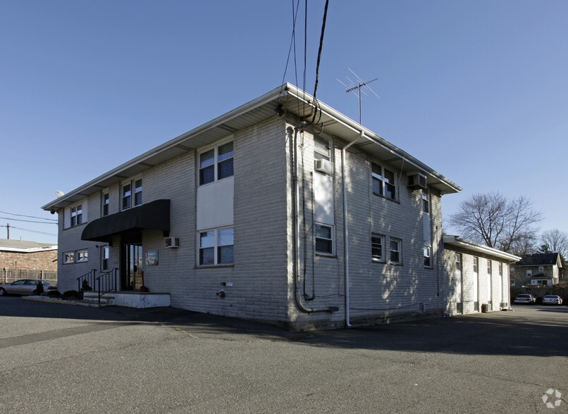 2110 Maple Ave, South Plainfield, NJ for sale - Primary Photo - Image 1 of 1