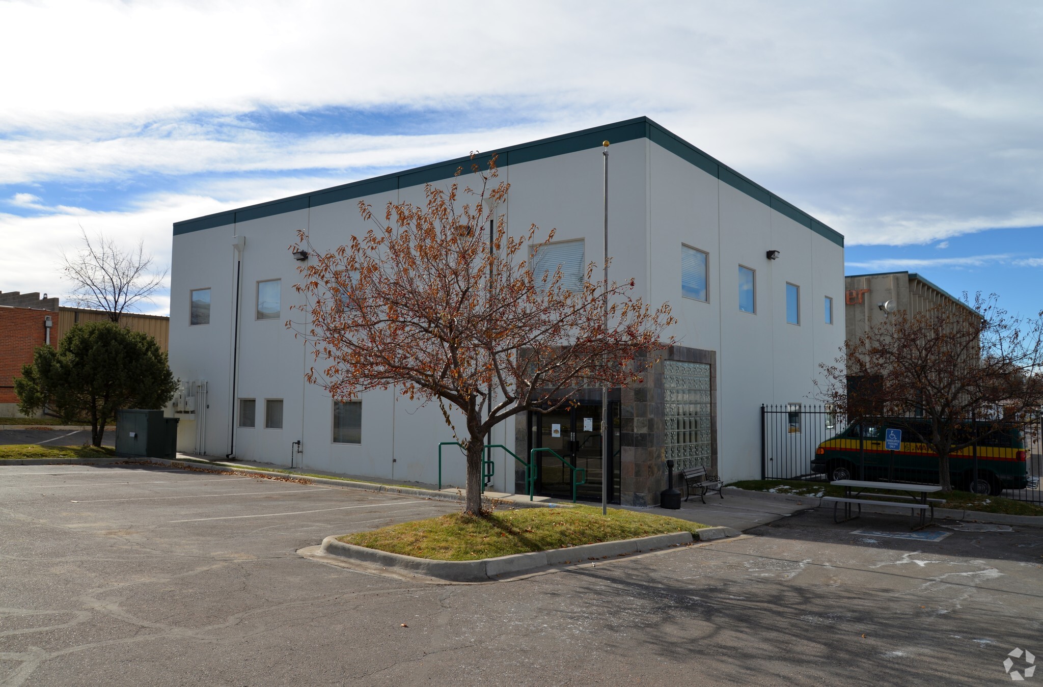 3899 Jackson St, Denver, CO for lease Primary Photo- Image 1 of 13