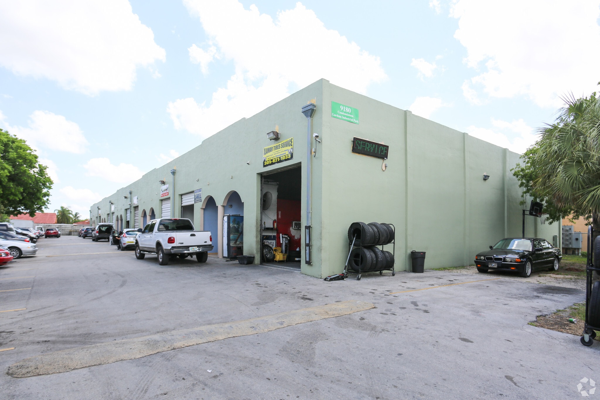 9180 NW 119th St, Hialeah, FL for sale Primary Photo- Image 1 of 16