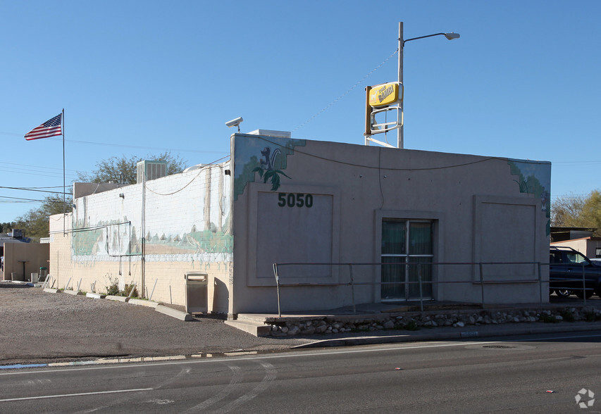 5050 E Speedway Blvd, Tucson, AZ for sale - Primary Photo - Image 1 of 3