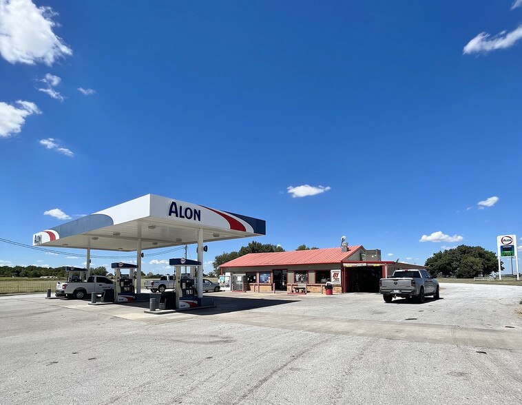 896 County Road 1460, Ninnekah, OK for sale - Primary Photo - Image 1 of 1