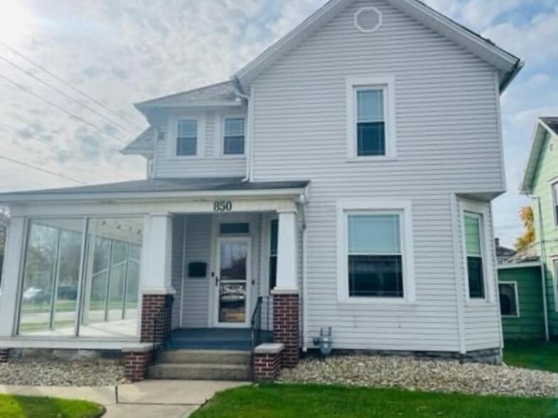 850 E Main St, Lancaster, OH for sale - Building Photo - Image 2 of 13