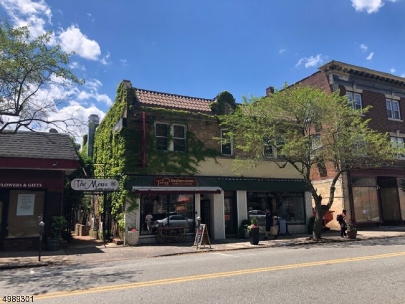 594 Valley Rd, Montclair, NJ 07043