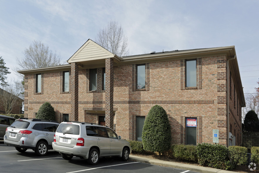 8356 Six Forks Rd, Raleigh, NC for lease - Building Photo - Image 3 of 4