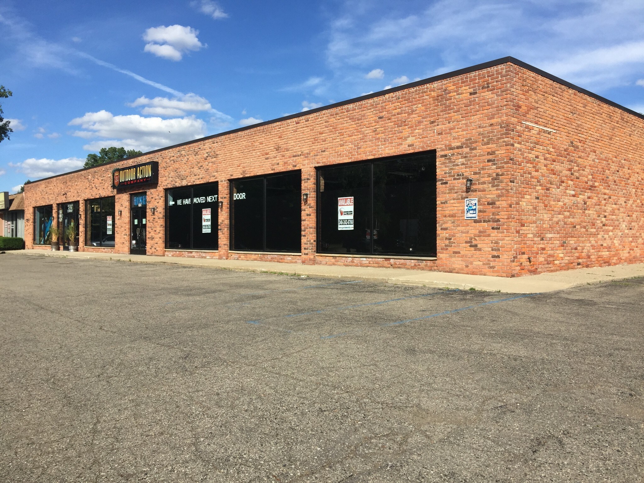 2129 Orchard Lake Rd, Sylvan Lake, MI for sale Building Photo- Image 1 of 1