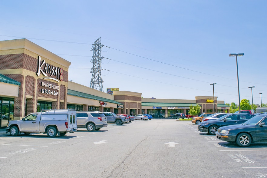 1370 Veterans Pky, Clarksville, IN for lease - Primary Photo - Image 1 of 8