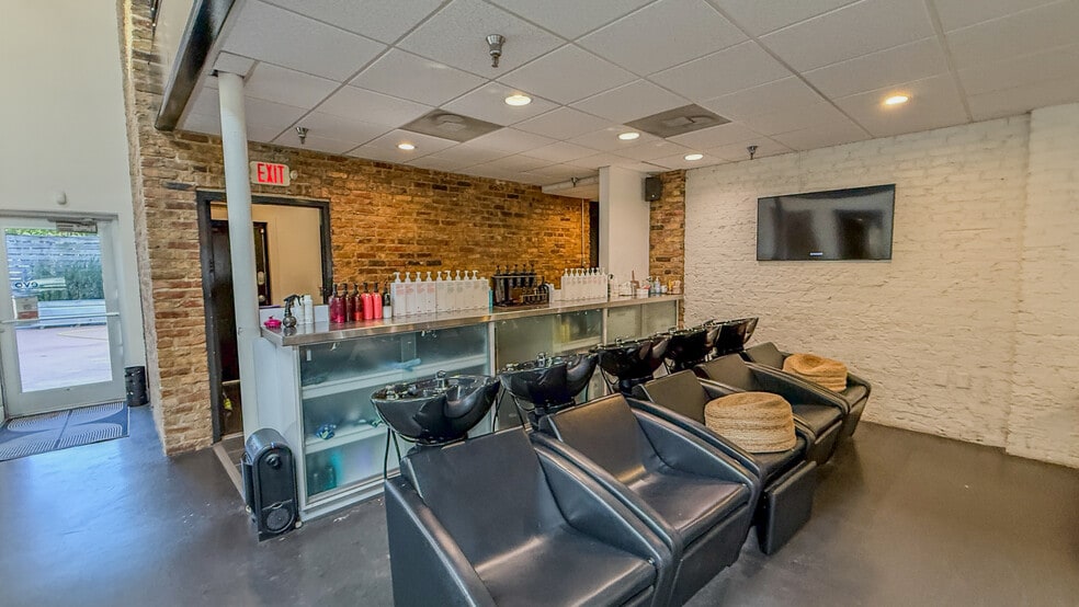 7-15 W Main Street, Pensacola, FL for sale - Building Photo - Image 3 of 28