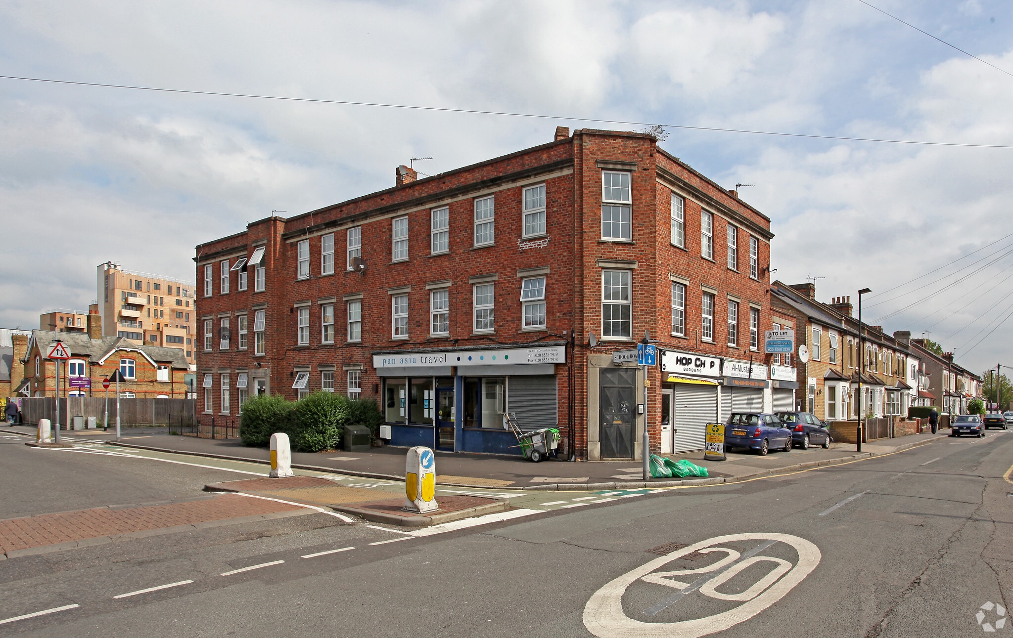 12B School Rd, Hounslow for sale Primary Photo- Image 1 of 1