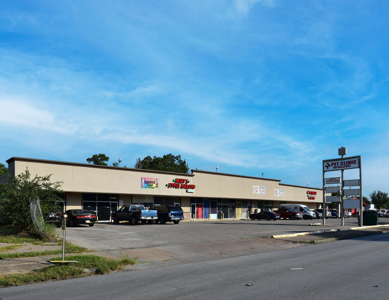 7147 Bellfort St, Houston, Tx 77087 - Retail For Sale 