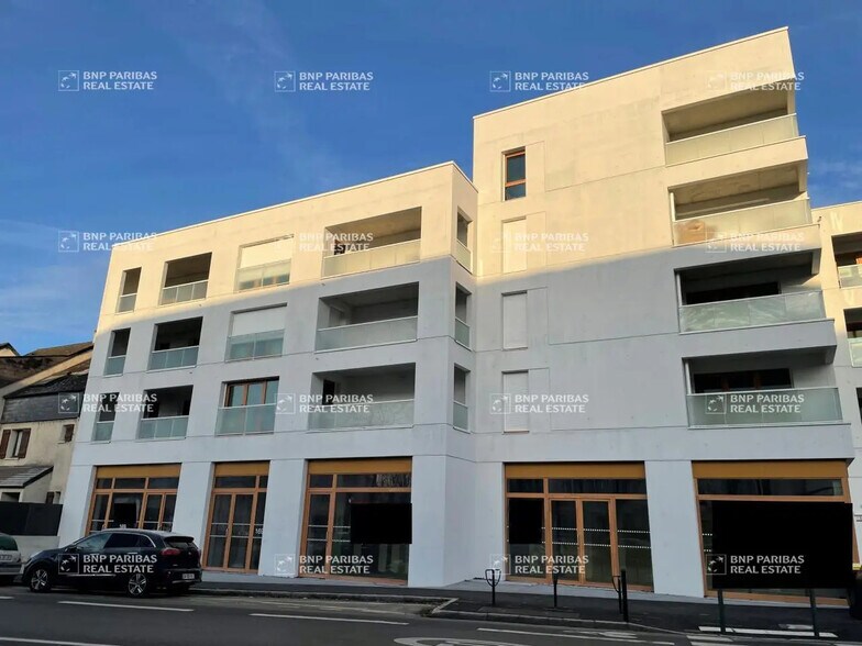 Office in Nantes for lease - Building Photo - Image 1 of 6