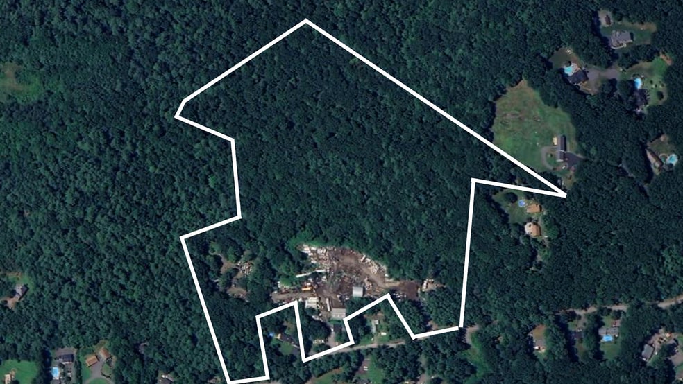 76 Coburn Rd, Berlin, MA for lease - Building Photo - Image 2 of 4