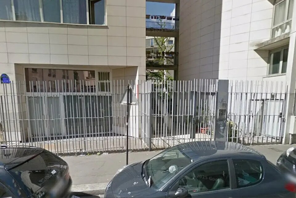 Retail in Paris for lease Building Photo- Image 1 of 7