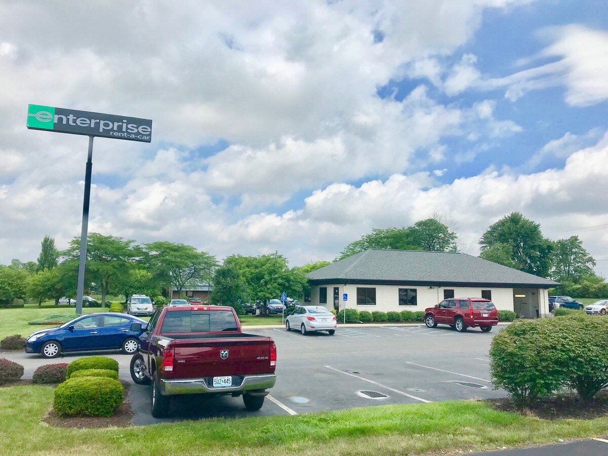 1015 Lawrence Dr, Fort Wayne, IN 46804