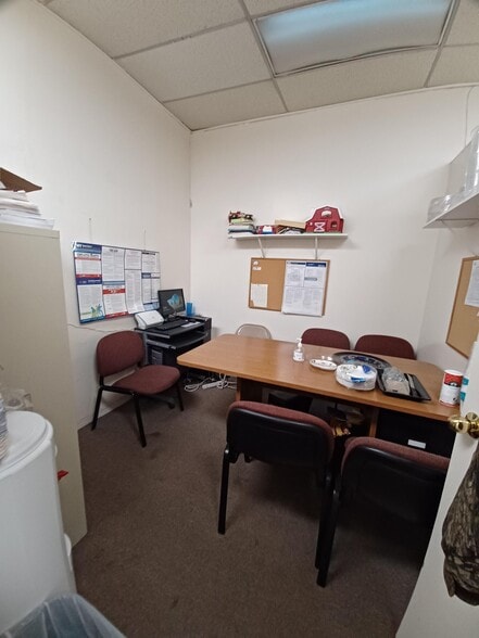 22018 Horace Harding Expy, Oakland Gardens, NY for lease - Building Photo - Image 2 of 3