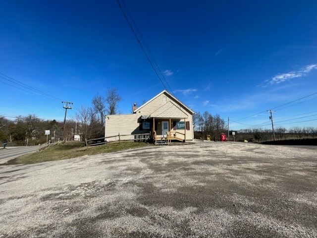 761 Big Knob Rd, Rochester, PA for lease - Building Photo - Image 2 of 13