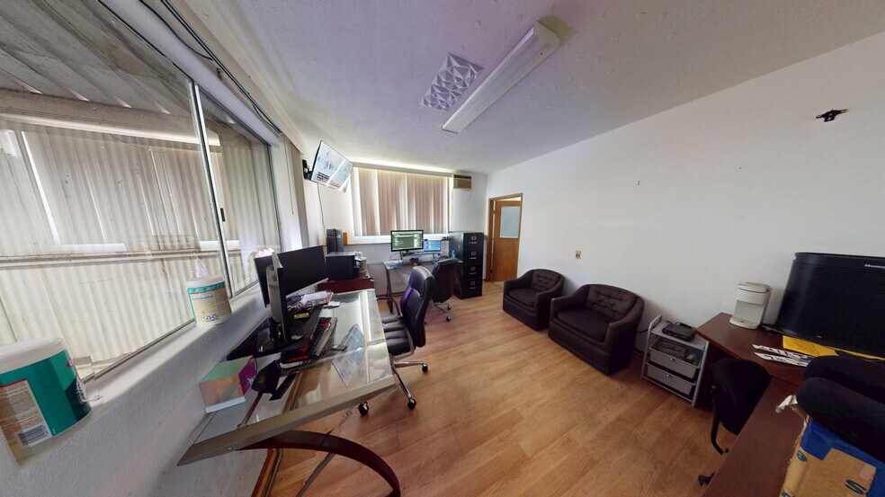 14 Holomua St, Hilo, HI for lease - Building Photo - Image 3 of 8