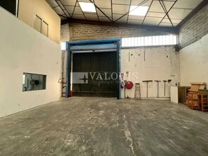 Flex in Décines-Charpieu for lease Interior Photo- Image 2 of 4