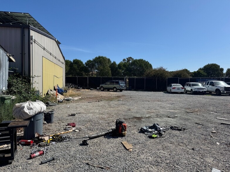 400 Smith Ranch Rd, San Rafael, CA for lease - Building Photo - Image 3 of 6