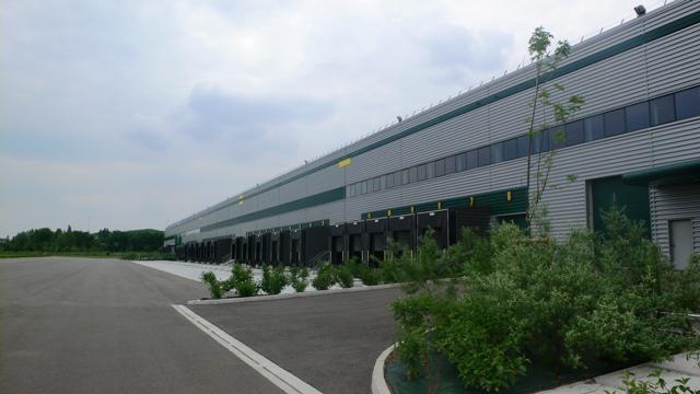 Industrial in Longueil-Sainte-Marie for lease Building Photo- Image 1 of 27