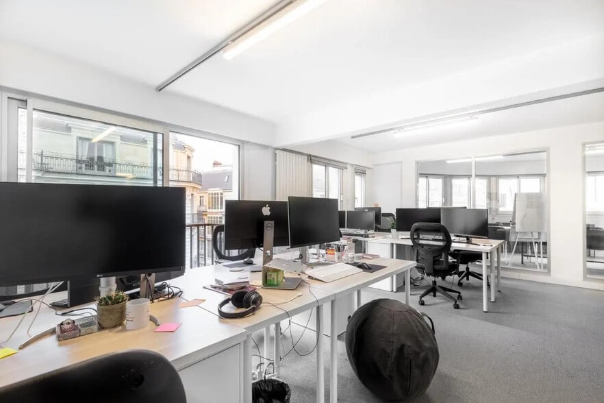 130 Rue De Courcelles, Paris for lease - Interior Photo - Image 3 of 11