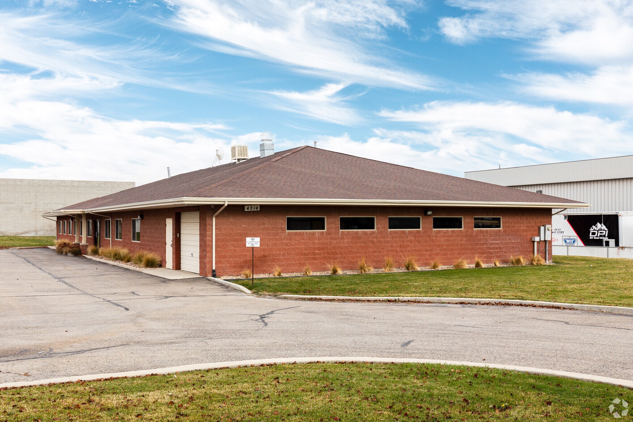 4214 W 8370 S, West Jordan, UT for sale Primary Photo- Image 1 of 1