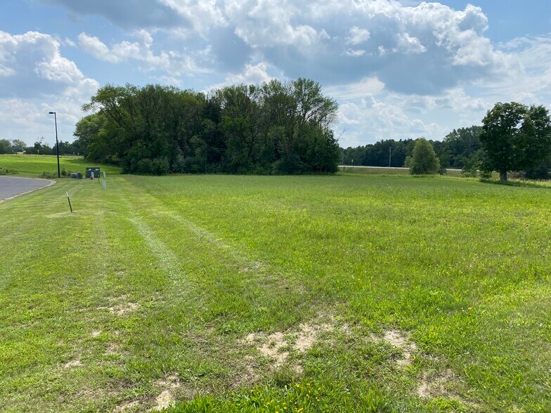 Hwy 8 & Pleasant Valley Rd, Center City, MN for sale - Building Photo - Image 3 of 8