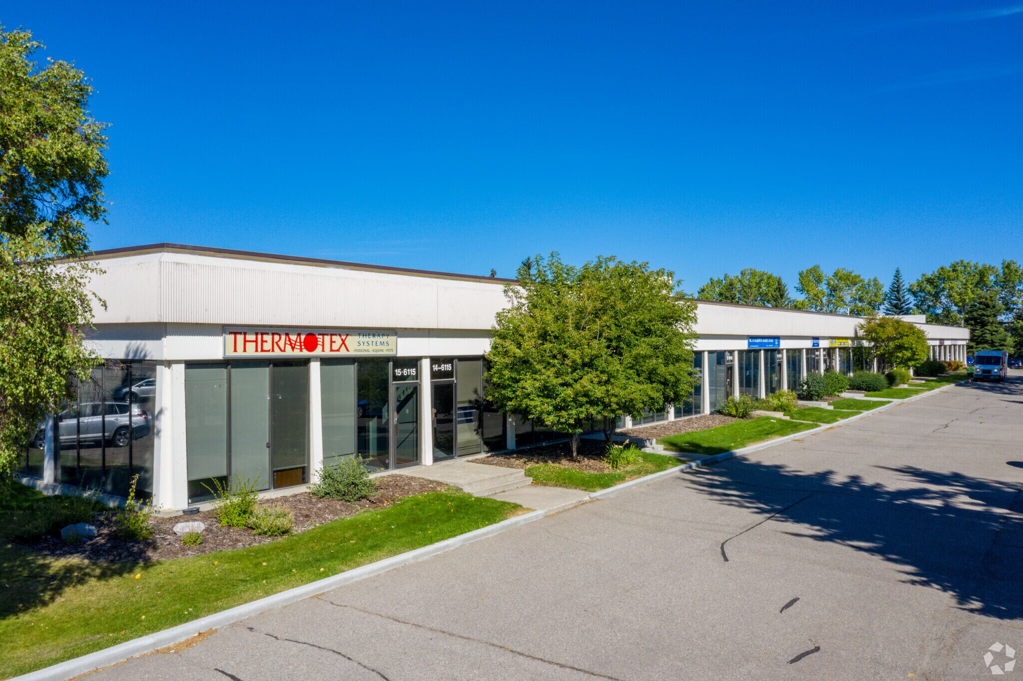 6115 4th St SE, Calgary, AB for sale Primary Photo- Image 1 of 1