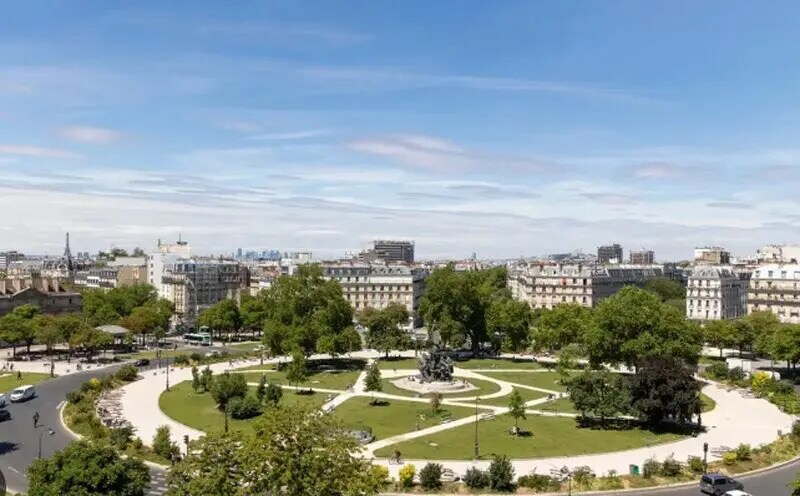 Office in Paris for sale - Building Photo - Image 1 of 4