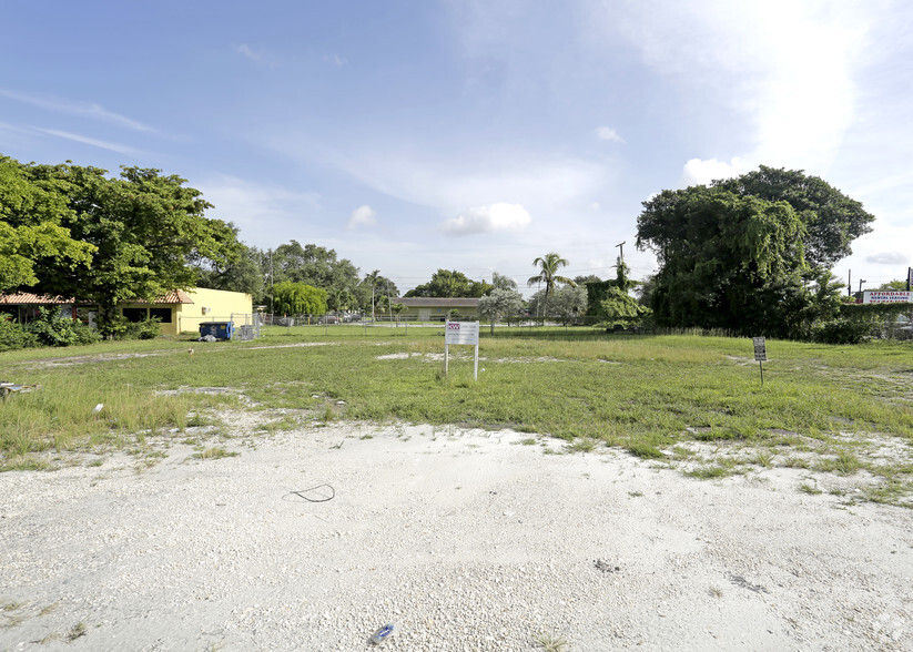 Hallandale Beach Blvd, Hollywood, FL for sale - Building Photo - Image 3 of 9