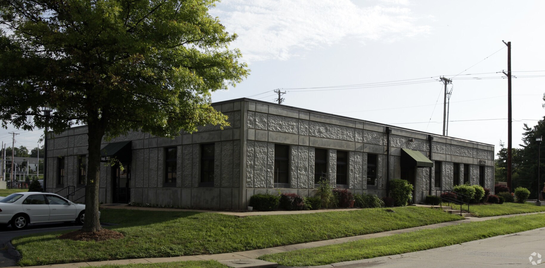 13603 Barrett Office Dr, Ballwin, MO 63021