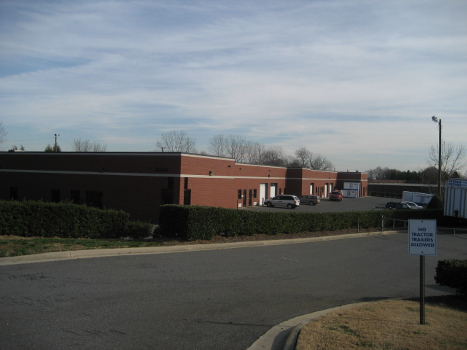 10809 Southern Loop Blvd, Pineville, NC for lease - Building Photo - Image 1 of 1