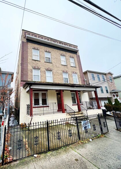 1148 Mary St, Elizabeth, NJ for sale - Primary Photo - Image 1 of 1