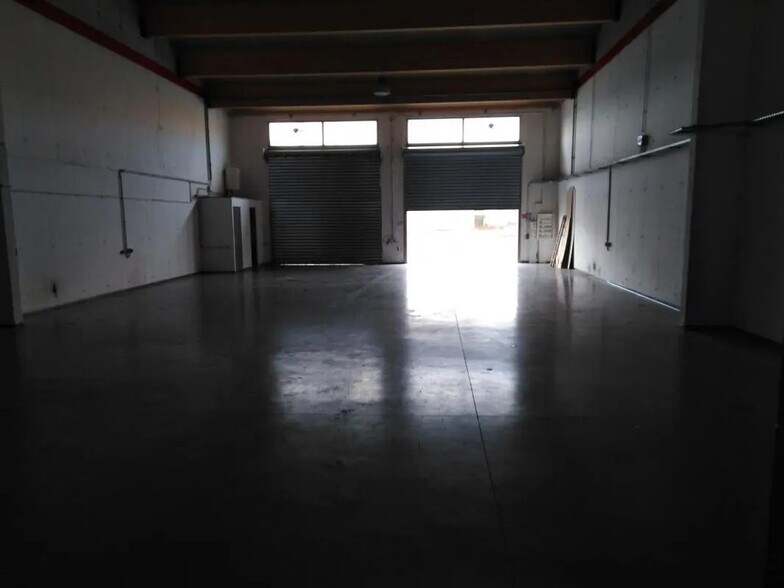 Flex in Montauroux for lease - Interior Photo - Image 2 of 2