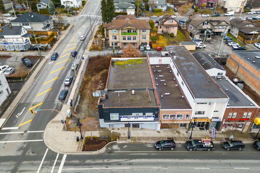 33017 1st Av, Mission, BC for sale - Primary Photo - Image 1 of 43