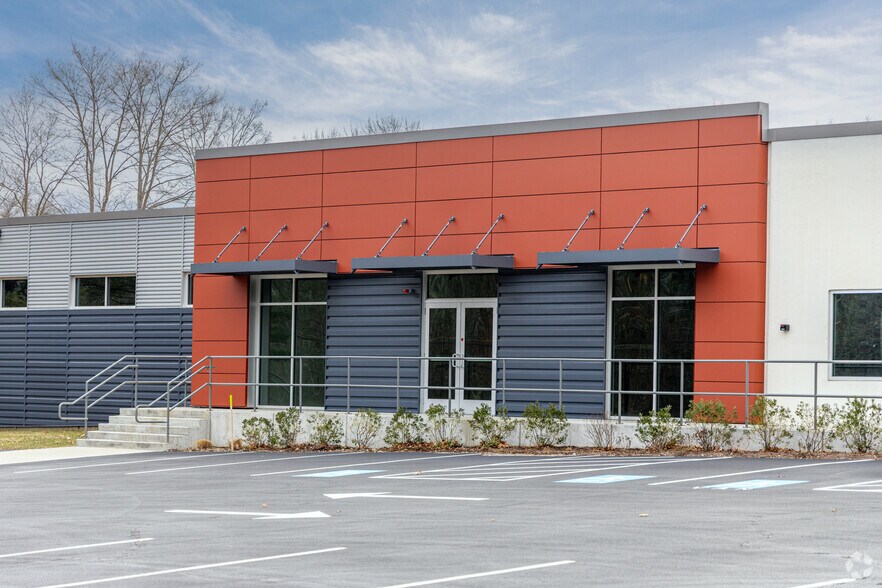 3 Lopez Rd, Wilmington, MA for lease - Building Photo - Image 2 of 7