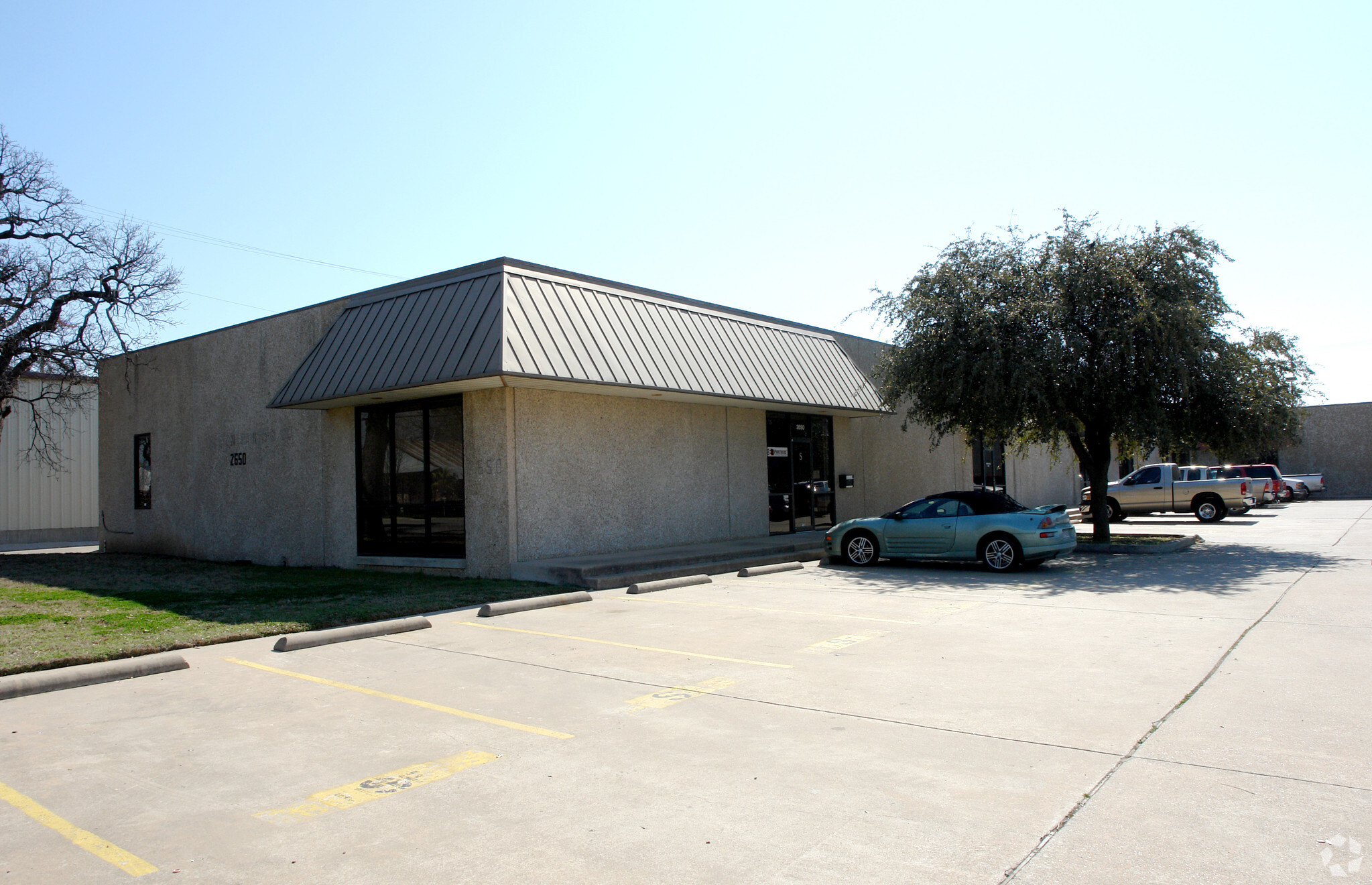 2650 Lombardy Ln, Dallas, TX for lease Primary Photo- Image 1 of 5