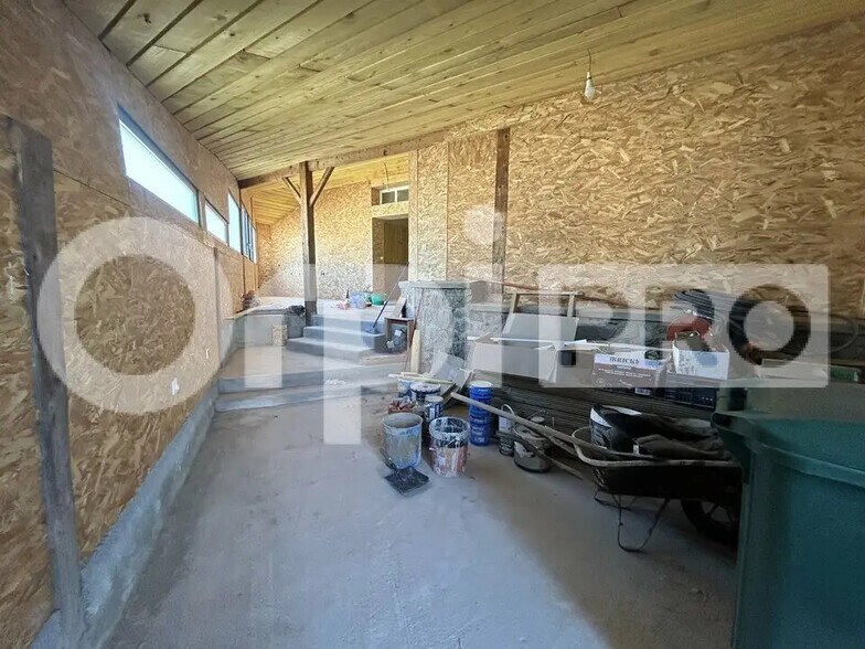 Flex in Limoges for lease - Building Photo - Image 2 of 8