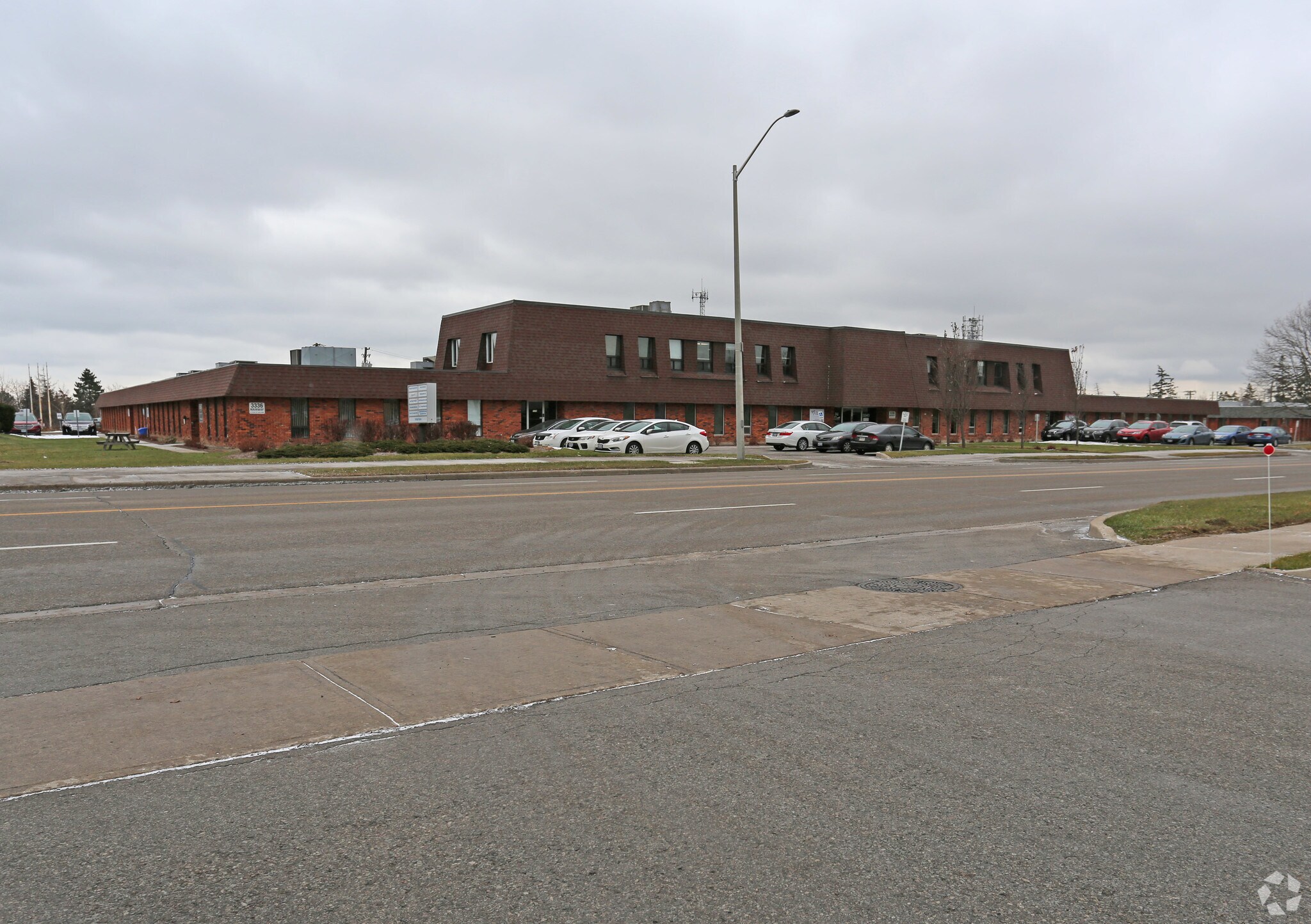 3330 Mainway, Burlington, ON for sale Primary Photo- Image 1 of 1