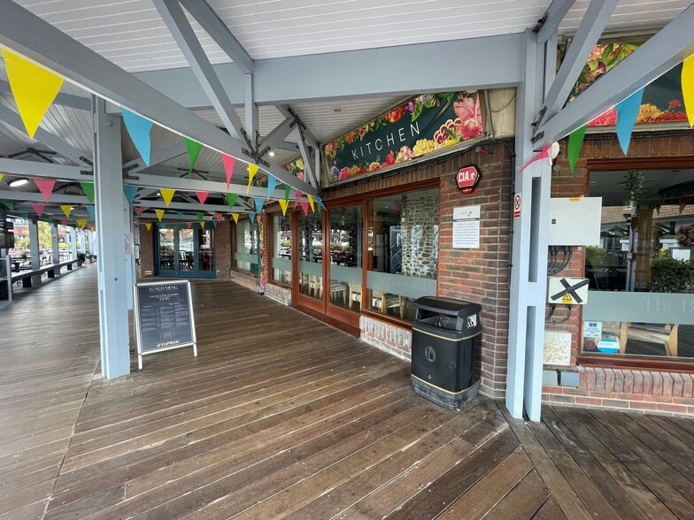 40 The Boardwalk, Portsmouth for lease - Building Photo - Image 2 of 21