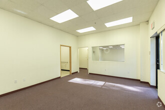 14450 N 46th St, Clearwater, FL for lease Interior Photo- Image 2 of 9