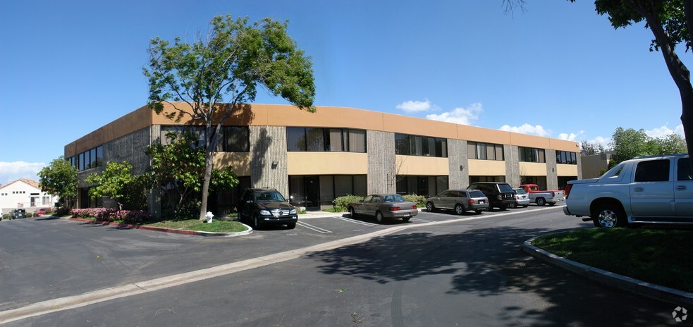 1012 Brioso Dr, Costa Mesa, CA for lease - Building Photo - Image 2 of 14