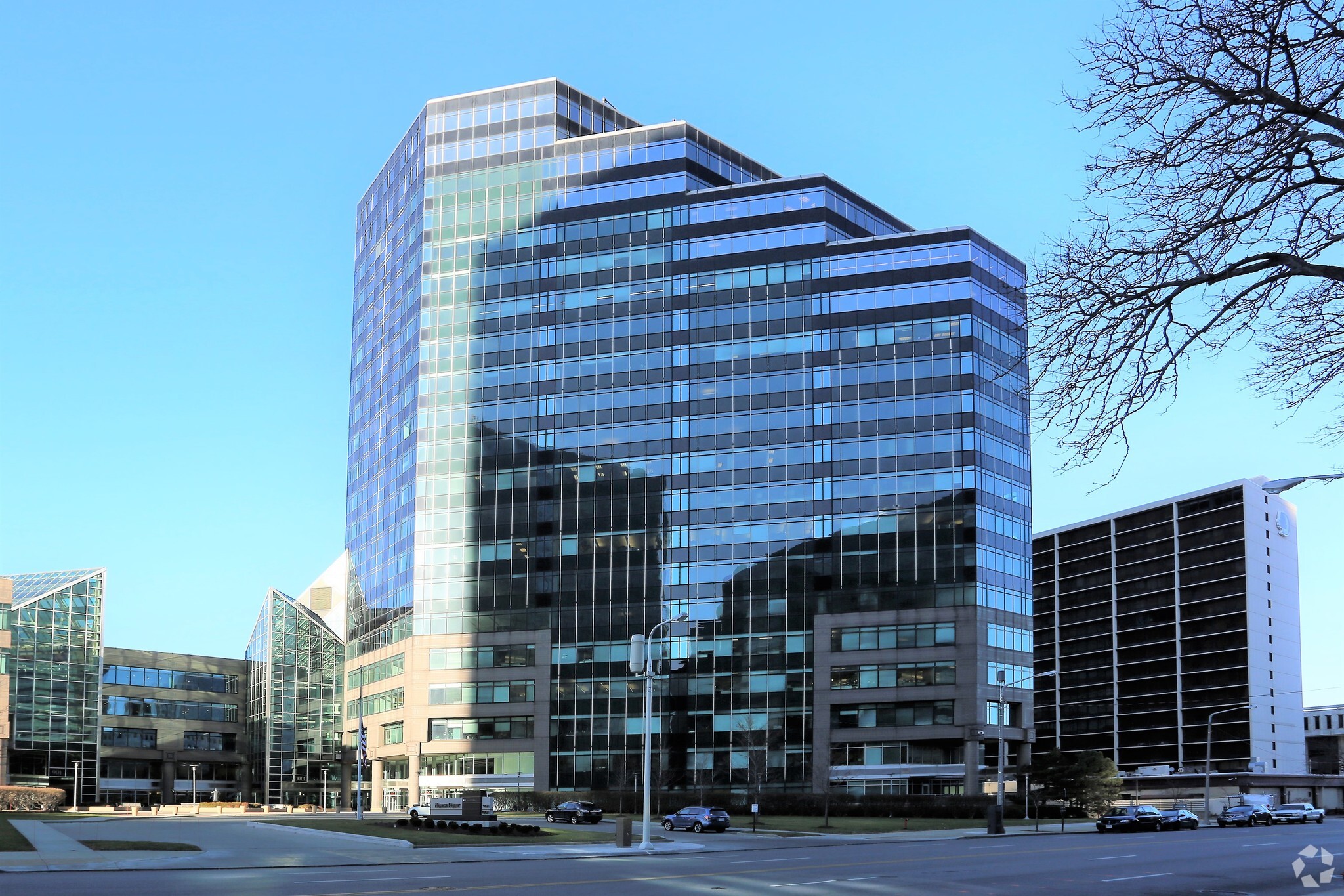 1001 Lakeside Ave E, Cleveland, OH for lease Building Photo- Image 1 of 38