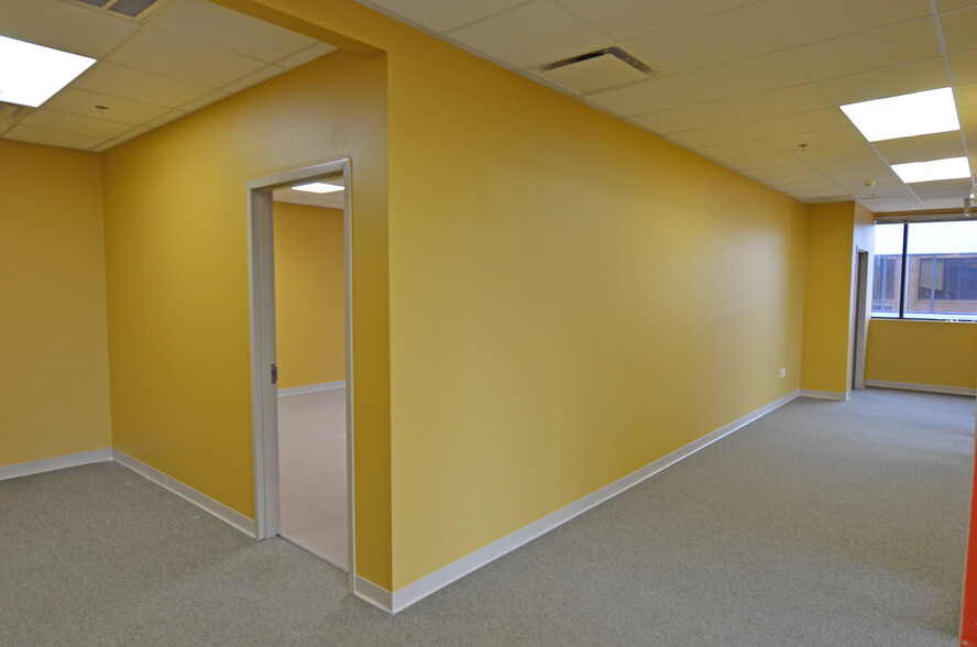 3401 SE Macy Rd, Bentonville, AR for lease - Interior Photo - Image 3 of 13